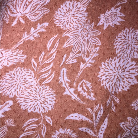 Universal Thread Floral Short Sleeve Button Down - Picture 7 of 9